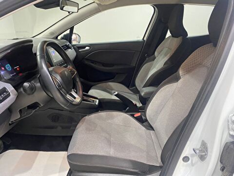 2024 Benzin Otomatik Renault Clio Beyaz Gürel Tasarım Aksesuar Otomotiv San. Tic. Ltd. Şti.