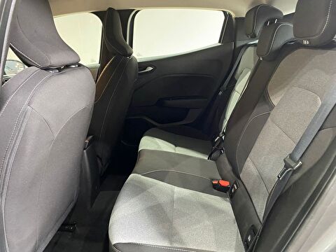 2023 Benzin Otomatik Renault Clio Gri Gürel Tasarım Aksesuar Otomotiv San. Tic. Ltd. Şti.