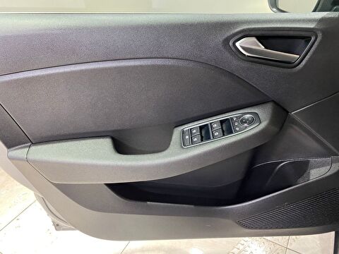 2023 Benzin Otomatik Renault Clio Gri Gürel Tasarım Aksesuar Otomotiv San. Tic. Ltd. Şti.