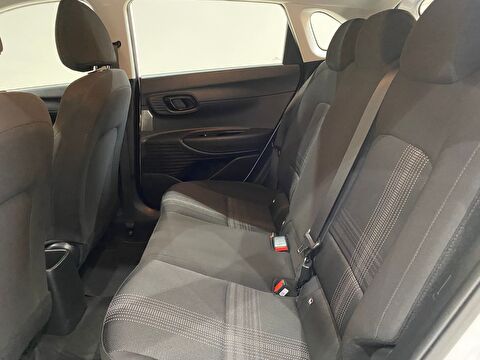 2024 Benzin Otomatik Hyundai i20 Beyaz Gürel Tasarım Aksesuar Otomotiv San. Tic. Ltd. Şti.