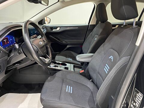 2023 Dizel Otomatik Ford Focus Siyah Gürel Tasarım Aksesuar Otomotiv San. Tic. Ltd. Şti.