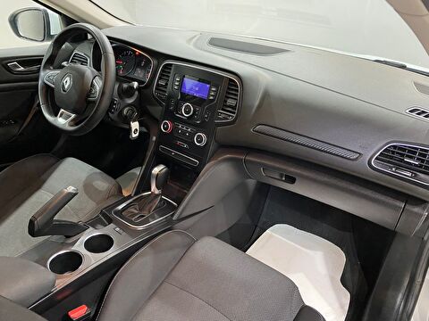 2022 Benzin Otomatik Renault Megane Beyaz Gürel Tasarım Aksesuar Otomotiv San. Tic. Ltd. Şti.
