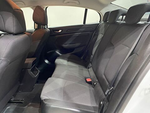 2022 Benzin Otomatik Renault Megane Beyaz Gürel Tasarım Aksesuar Otomotiv San. Tic. Ltd. Şti.