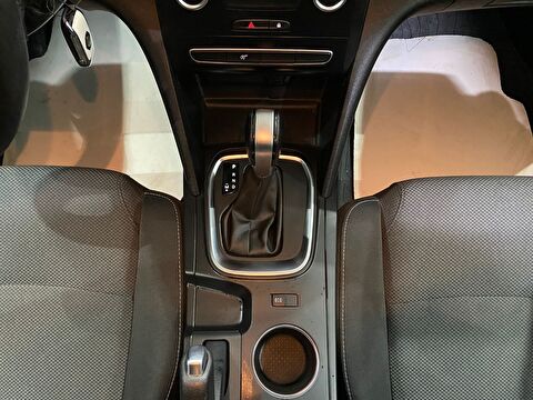 2022 Benzin Otomatik Renault Megane Beyaz Gürel Tasarım Aksesuar Otomotiv San. Tic. Ltd. Şti.