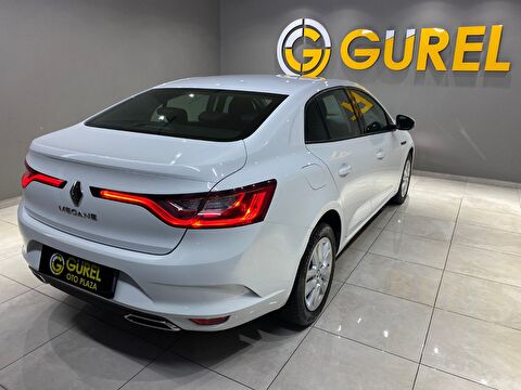 2022 Benzin Otomatik Renault Megane Beyaz Gürel Tasarım Aksesuar Otomotiv San. Tic. Ltd. Şti.