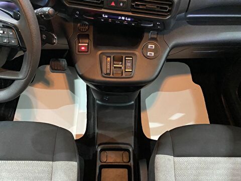 2026 Dizel Otomatik Citroen Berlingo Beyaz Gürel Tasarım Aksesuar Otomotiv San. Tic. Ltd. Şti.