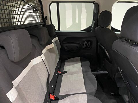 2026 Dizel Otomatik Citroen Berlingo Beyaz Gürel Tasarım Aksesuar Otomotiv San. Tic. Ltd. Şti.