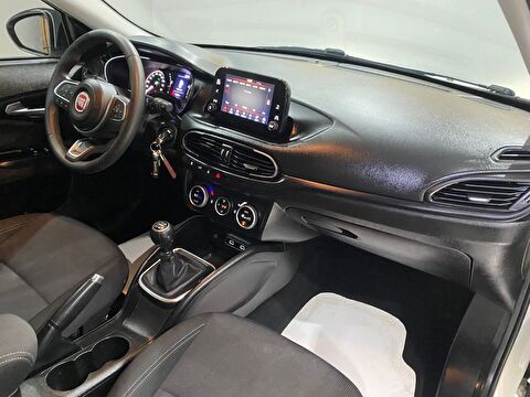 2022 Benzin Manuel Fiat Egea Beyaz Gürel Tasarım Aksesuar Otomotiv San. Tic. Ltd. Şti.