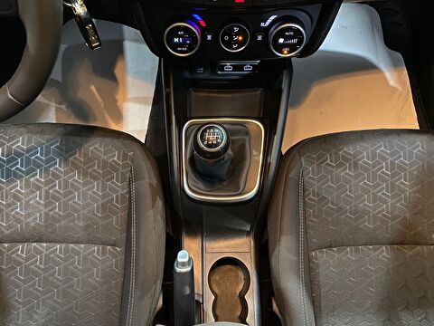 2022 Benzin Manuel Fiat Egea Kırmızı Gürel Tasarım Aksesuar Otomotiv San. Tic. Ltd. Şti.