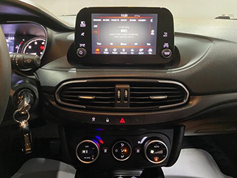 2022 Benzin Manuel Fiat Egea Kırmızı Gürel Tasarım Aksesuar Otomotiv San. Tic. Ltd. Şti.