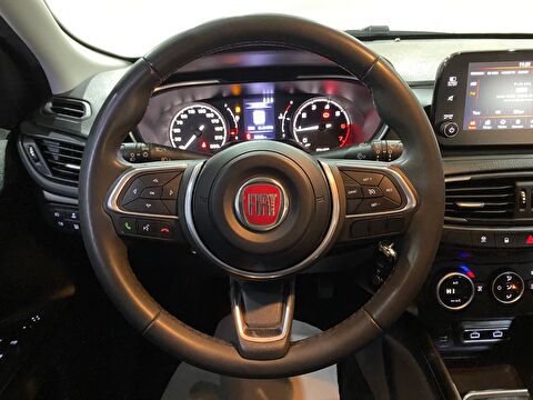 2022 Benzin Manuel Fiat Egea Kırmızı Gürel Tasarım Aksesuar Otomotiv San. Tic. Ltd. Şti.