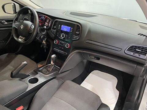 2022 Benzin Otomatik Renault Megane Beyaz Gürel Tasarım Aksesuar Otomotiv San. Tic. Ltd. Şti.