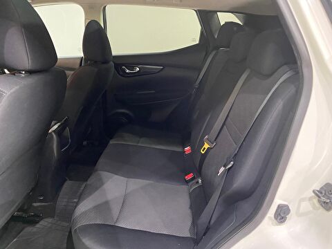 2015 Dizel Manuel Nissan Qashqai Beyaz Gürel Tasarım Aksesuar Otomotiv San. Tic. Ltd. Şti.