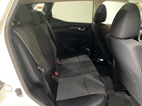 2015 Dizel Manuel Nissan Qashqai Beyaz Gürel Tasarım Aksesuar Otomotiv San. Tic. Ltd. Şti.