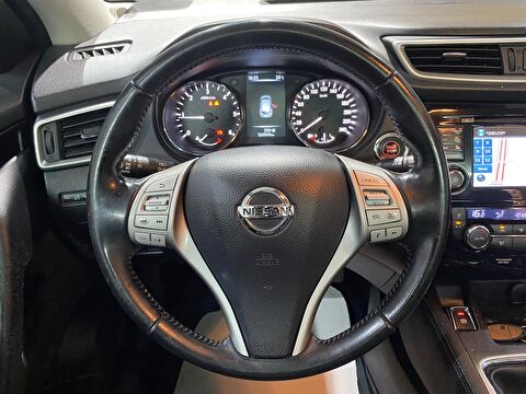 2015 Dizel Manuel Nissan Qashqai Beyaz Gürel Tasarım Aksesuar Otomotiv San. Tic. Ltd. Şti.