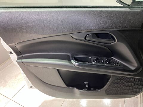 2021 Dizel Manuel Fiat Egea Beyaz Gürel Tasarım Aksesuar Otomotiv San. Tic. Ltd. Şti.