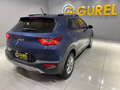 2022 Benzin Otomatik Kia Stonic Mavi Gürel Tasarım Aksesuar Otomotiv San. Tic. Ltd. Şti.