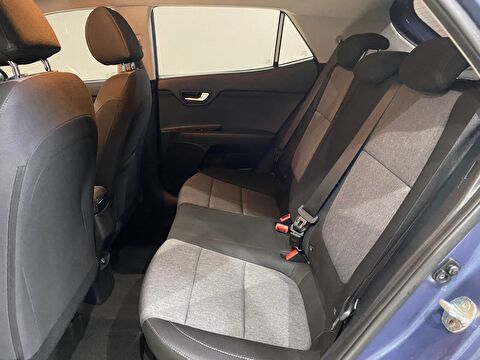 2022 Benzin Otomatik Kia Stonic Mavi Gürel Tasarım Aksesuar Otomotiv San. Tic. Ltd. Şti.