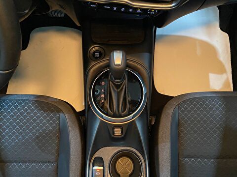 2024 Benzin Otomatik Nissan Juke Beyaz Gürel Tasarım Aksesuar Otomotiv San. Tic. Ltd. Şti.
