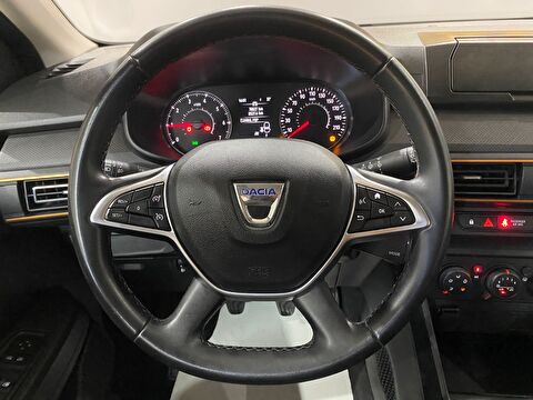2022 Benzin Manuel Dacia Sandero Turuncu Gürel Tasarım Aksesuar Otomotiv San. Tic. Ltd. Şti.