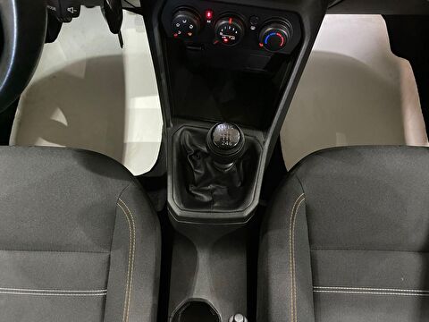 2022 Benzin Manuel Dacia Sandero Turuncu Gürel Tasarım Aksesuar Otomotiv San. Tic. Ltd. Şti.