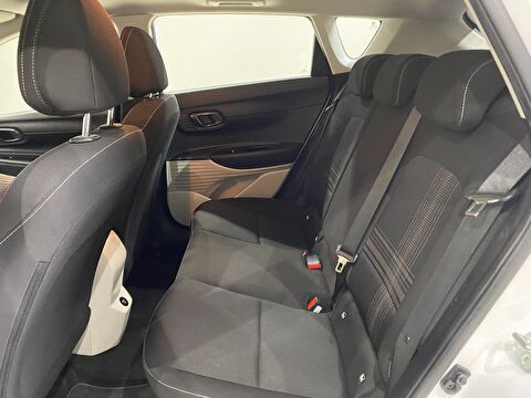 2024 Benzin Otomatik Hyundai Bayon Beyaz Gürel Tasarım Aksesuar Otomotiv San. Tic. Ltd. Şti.