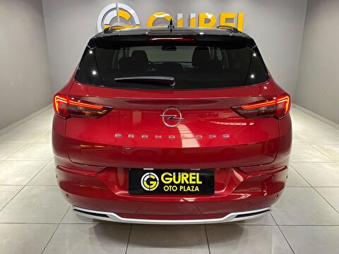 2022 Benzin Otomatik Opel Grandland Kırmızı Gürel Tasarım Aksesuar Otomotiv San. Tic. Ltd. Şti.