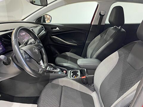 2022 Benzin Otomatik Opel Grandland Kırmızı Gürel Tasarım Aksesuar Otomotiv San. Tic. Ltd. Şti.