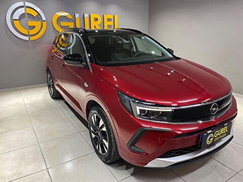 2022 Benzin Otomatik Opel Grandland Kırmızı Gürel Tasarım Aksesuar Otomotiv San. Tic. Ltd. Şti.