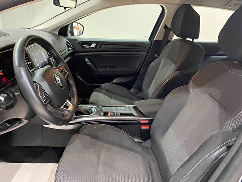 2024 Benzin Otomatik Renault Megane Gri Gürel Tasarım Aksesuar Otomotiv San. Tic. Ltd. Şti.