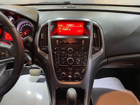 2016 Dizel Otomatik Opel Astra Gri Gürel Tasarım Aksesuar Otomotiv San. Tic. Ltd. Şti.