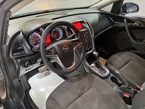 2016 Dizel Otomatik Opel Astra Gri Gürel Tasarım Aksesuar Otomotiv San. Tic. Ltd. Şti.