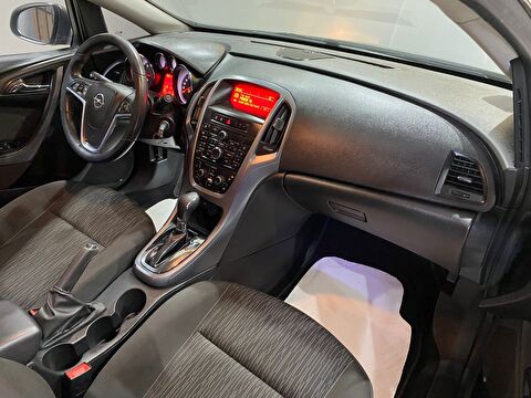 2016 Dizel Otomatik Opel Astra Gri Gürel Tasarım Aksesuar Otomotiv San. Tic. Ltd. Şti.