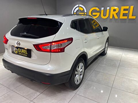 2015 Benzin Otomatik Nissan Qashqai Beyaz Gürel Tasarım Aksesuar Otomotiv San. Tic. Ltd. Şti.