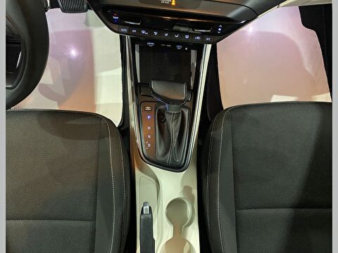 2024 Benzin Otomatik Hyundai Bayon Beyaz Gürel Tasarım Aksesuar Otomotiv San. Tic. Ltd. Şti.