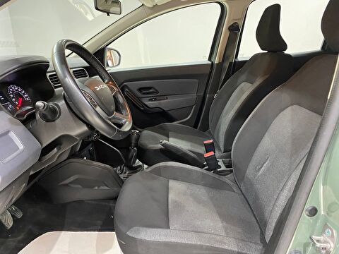 2023 Benzin Manuel Dacia Duster Yeşil Gürel Tasarım Aksesuar Otomotiv San. Tic. Ltd. Şti.