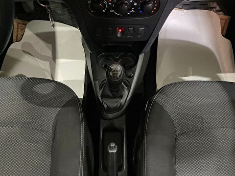 2013 Benzin Manuel Renault Symbol Beyaz Gürel Tasarım Aksesuar Otomotiv San. Tic. Ltd. Şti.