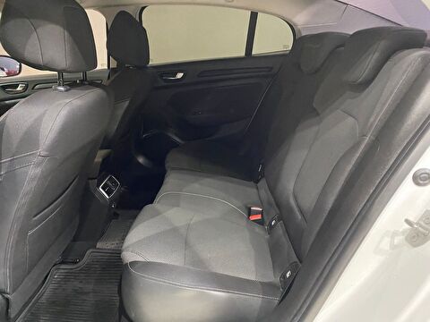 2023 Benzin Otomatik Renault Megane Beyaz Gürel Tasarım Aksesuar Otomotiv San. Tic. Ltd. Şti.