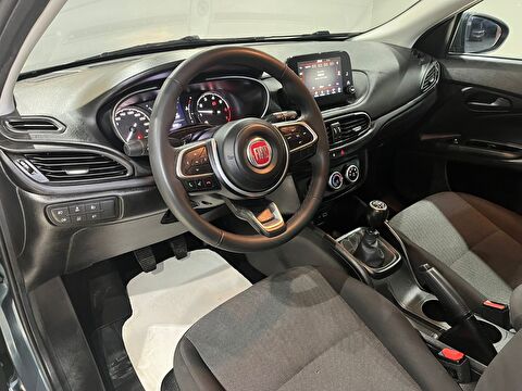 2023 Benzin Manuel Fiat Egea Mavi Gürel Tasarım Aksesuar Otomotiv San. Tic. Ltd. Şti.