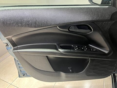 2023 Benzin Manuel Fiat Egea Mavi Gürel Tasarım Aksesuar Otomotiv San. Tic. Ltd. Şti.