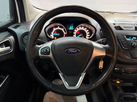 2021 Dizel Manuel Ford Tourneo Courier Beyaz Gürel Tasarım Aksesuar Otomotiv San. Tic. Ltd. Şti.