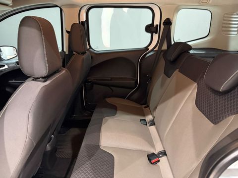 2021 Dizel Manuel Ford Tourneo Courier Beyaz Gürel Tasarım Aksesuar Otomotiv San. Tic. Ltd. Şti.