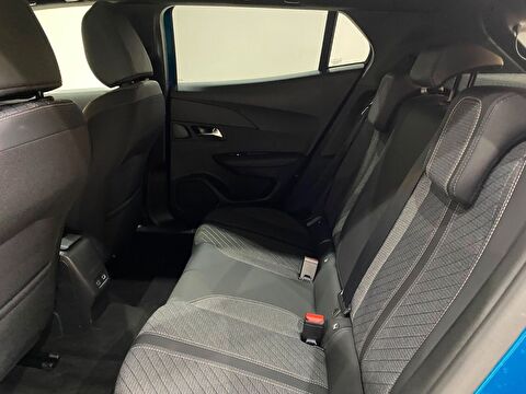 2025 Benzin Otomatik Peugeot 2008 Mavi Gürel Tasarım Aksesuar Otomotiv San. Tic. Ltd. Şti.