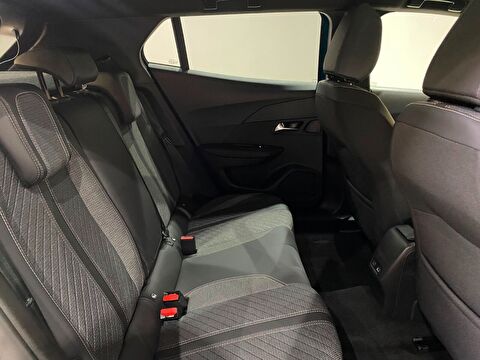 2025 Benzin Otomatik Peugeot 2008 Mavi Gürel Tasarım Aksesuar Otomotiv San. Tic. Ltd. Şti.