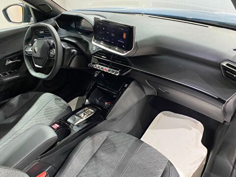 2025 Benzin Otomatik Peugeot 2008 Mavi Gürel Tasarım Aksesuar Otomotiv San. Tic. Ltd. Şti.