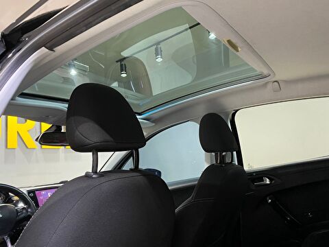 2016 Benzin Otomatik Peugeot 208 Siyah Gürel Tasarım Aksesuar Otomotiv San. Tic. Ltd. Şti.