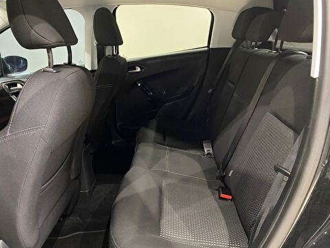 2016 Benzin Otomatik Peugeot 208 Siyah Gürel Tasarım Aksesuar Otomotiv San. Tic. Ltd. Şti.