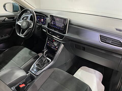 2022 Benzin Otomatik Volkswagen T-Roc Mavi Gürel Tasarım Aksesuar Otomotiv San. Tic. Ltd. Şti.