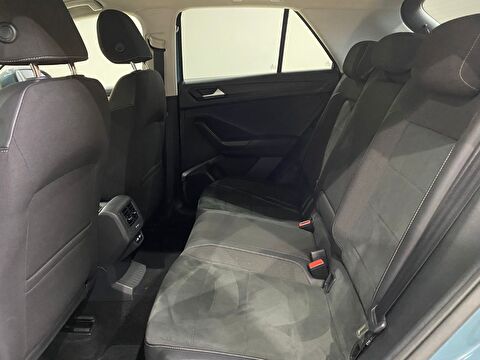 2022 Benzin Otomatik Volkswagen T-Roc Mavi Gürel Tasarım Aksesuar Otomotiv San. Tic. Ltd. Şti.