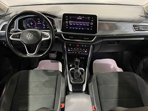 2022 Benzin Otomatik Volkswagen T-Roc Mavi Gürel Tasarım Aksesuar Otomotiv San. Tic. Ltd. Şti.